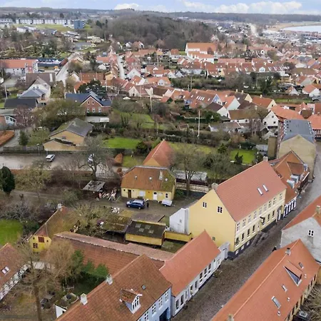 2 Bedroom Cozy In Appartement Ebeltoft
