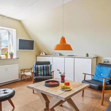 2 Bedroom Cozy In