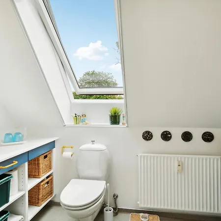 2 Bedroom Cozy In Appartement *